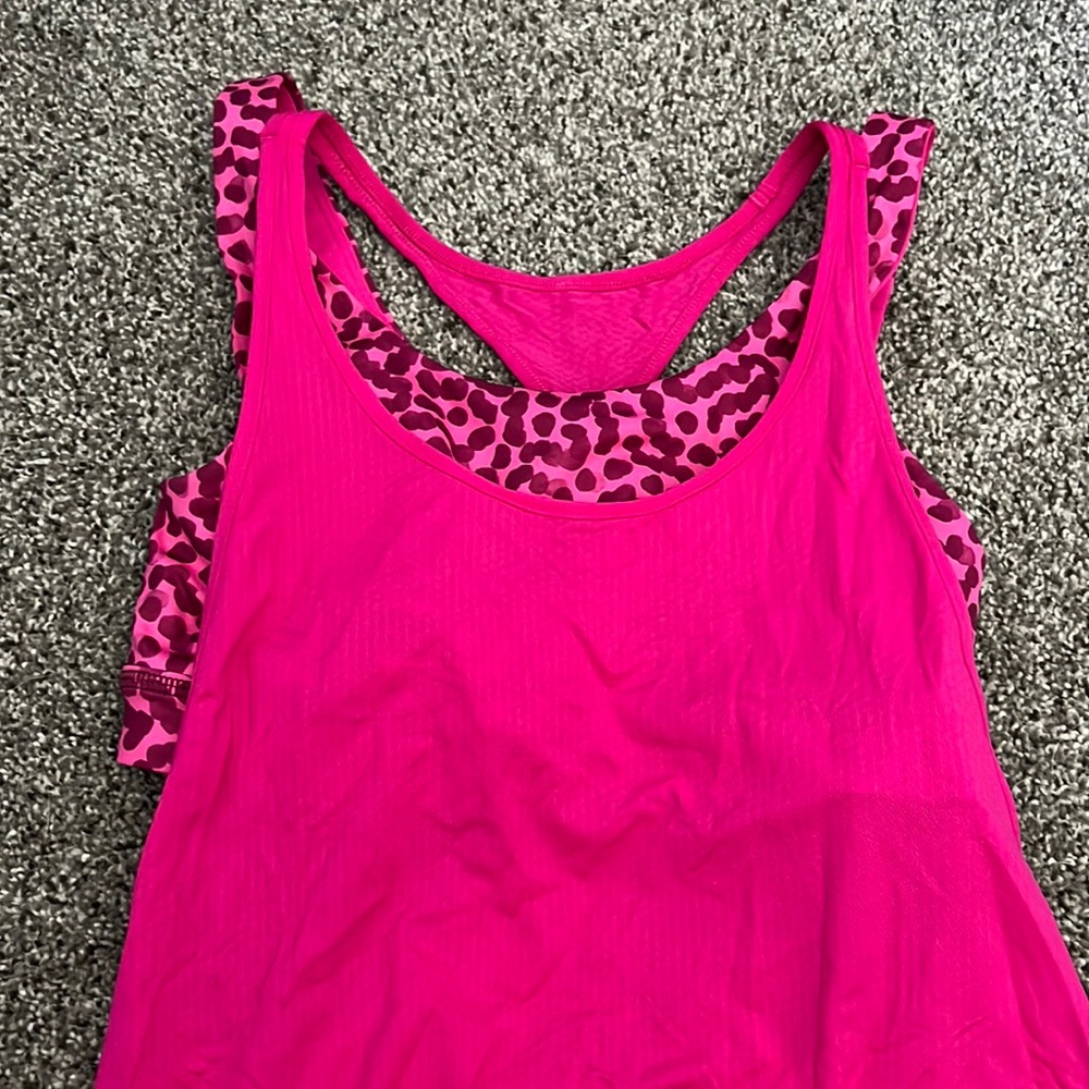 Lululemon Tank w/ built in bra
